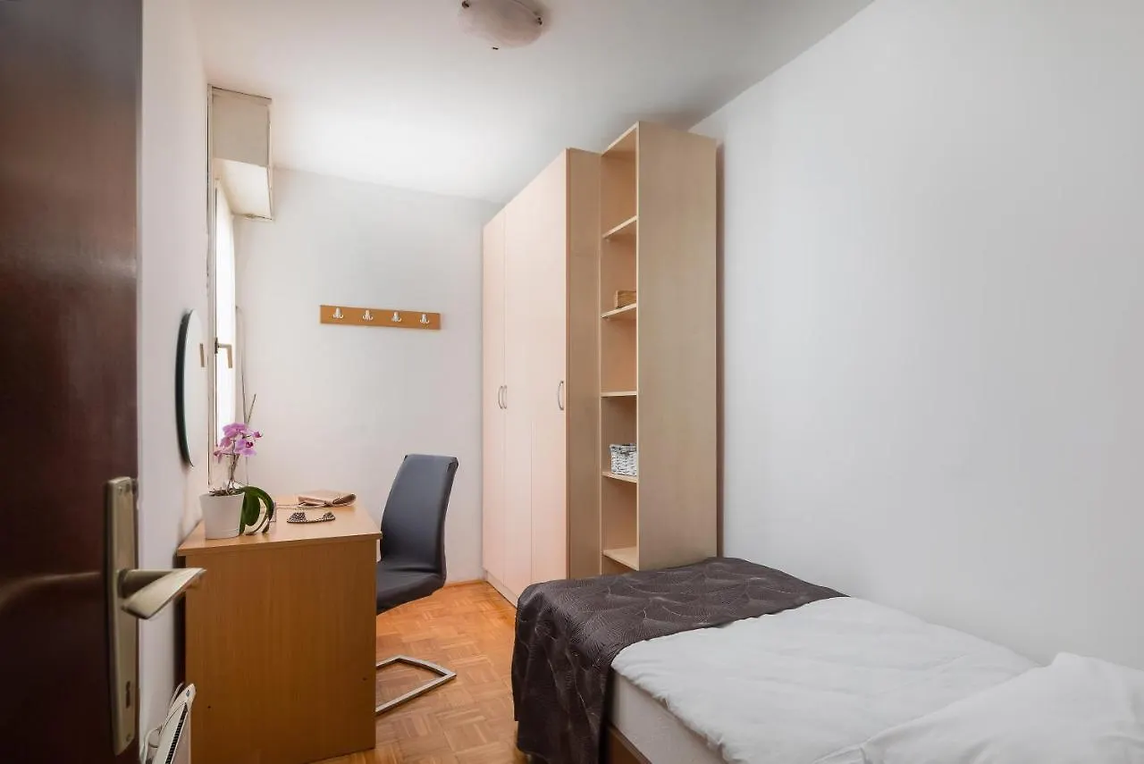 Apartment Lucy In 스플리트 0*,  크로아티아